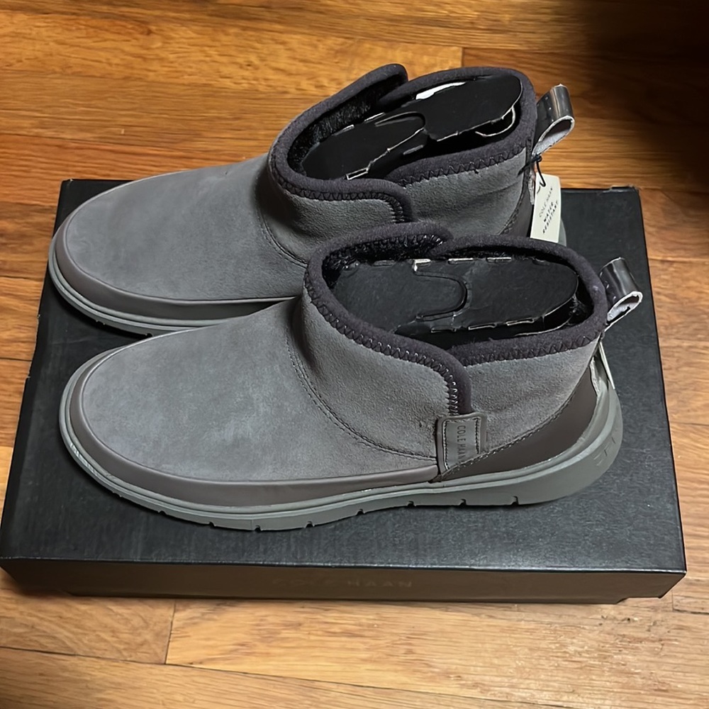 Cole Haan Women’s Zerogrand Bootie Ankle boot. Size 6. Charcoal grey suede.